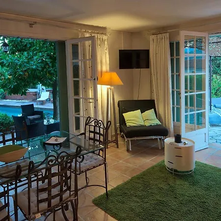 Justine Apartman